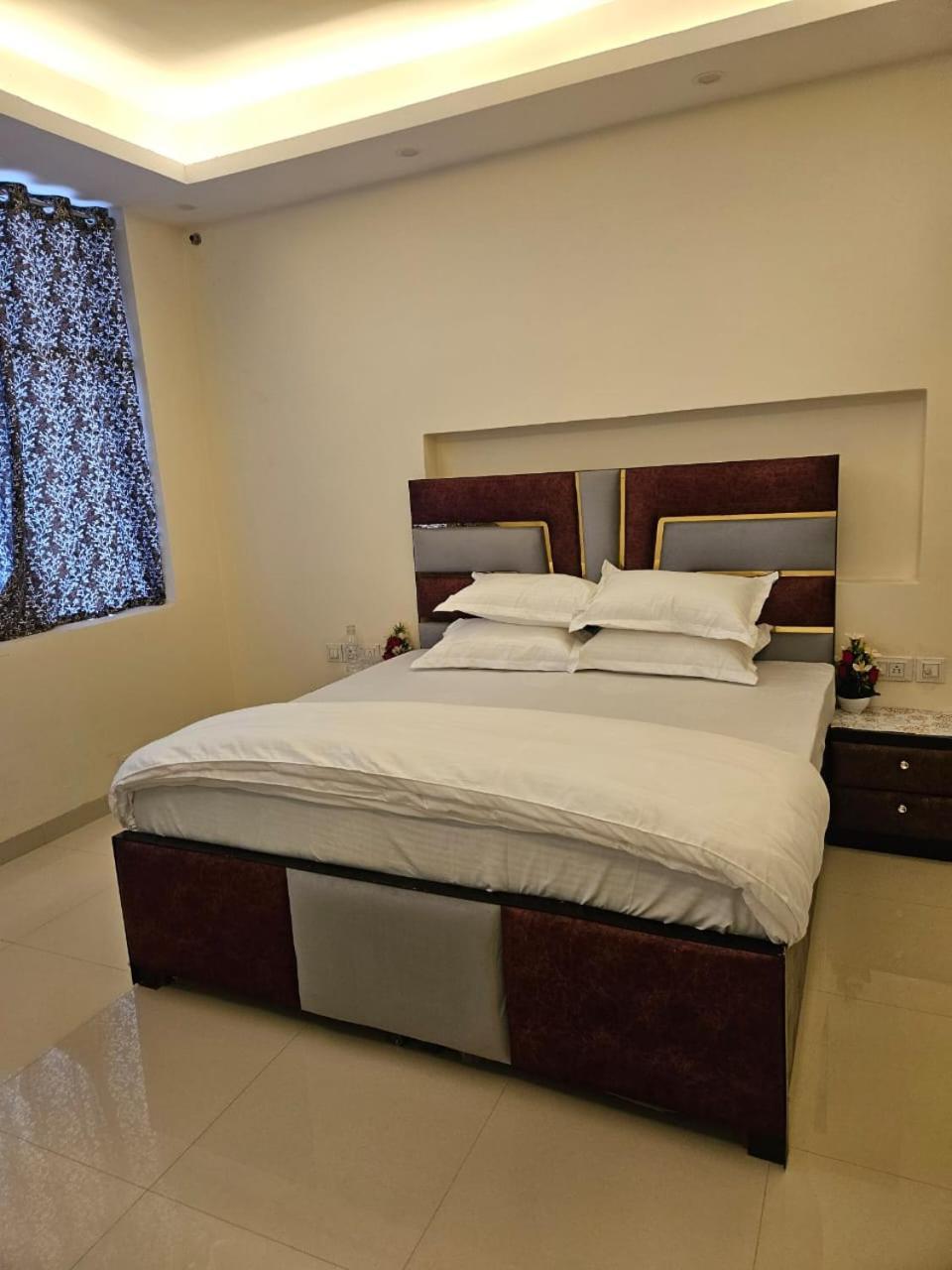 Bed and Breakfast Ashirwaad 249 Greater Noida Esterno foto