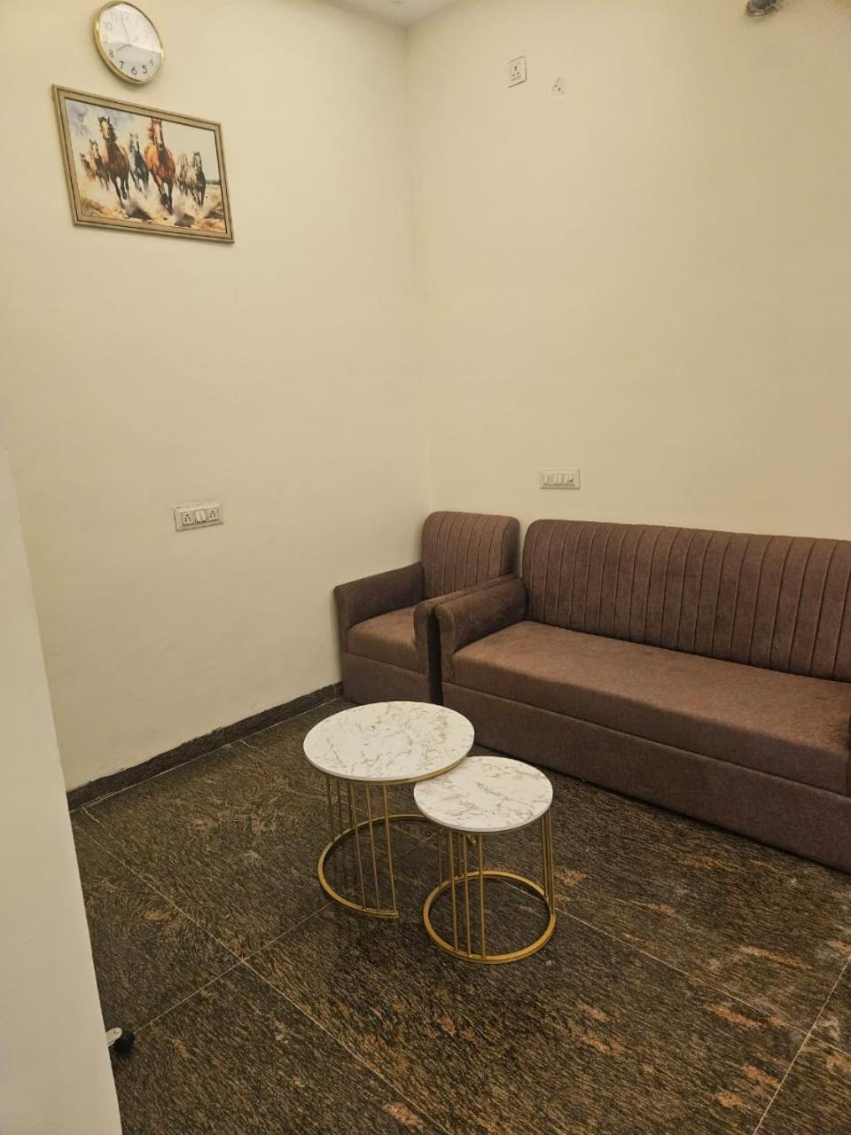 Bed and Breakfast Ashirwaad 249 Greater Noida Esterno foto