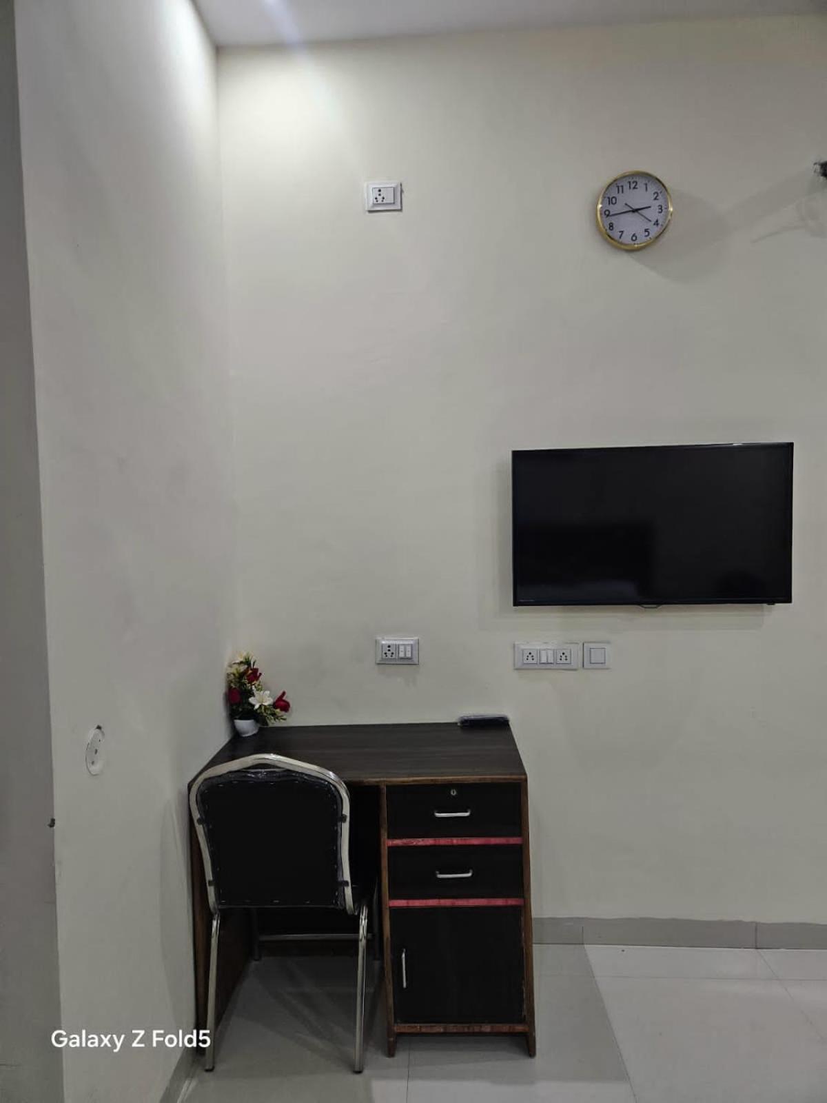Bed and Breakfast Ashirwaad 249 Greater Noida Esterno foto